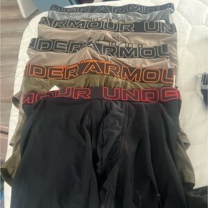 5 underarmour boxerbriefs size large